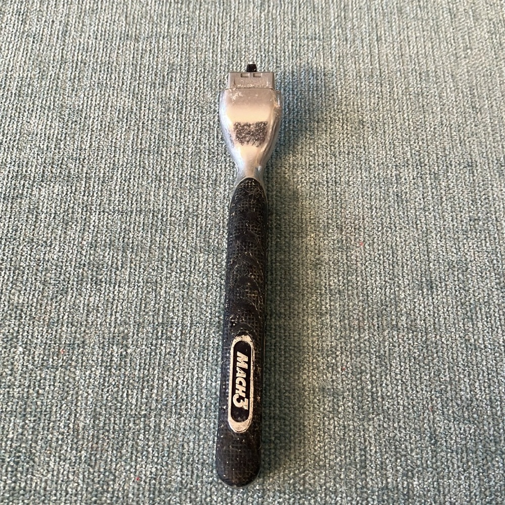 Gillette Mach3 Razor - Picture 2 of 2